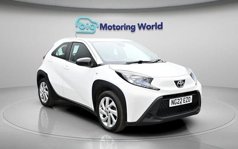 Used Toyota Aygo X PURE 72 HP (52 kW) 2025 SUV