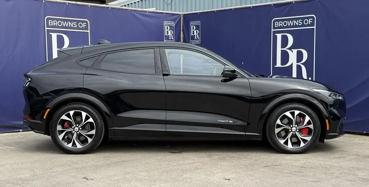 Used Ford Mustang Mach-E Extended Range 258 kW (351 HP) 2023 Black SUV