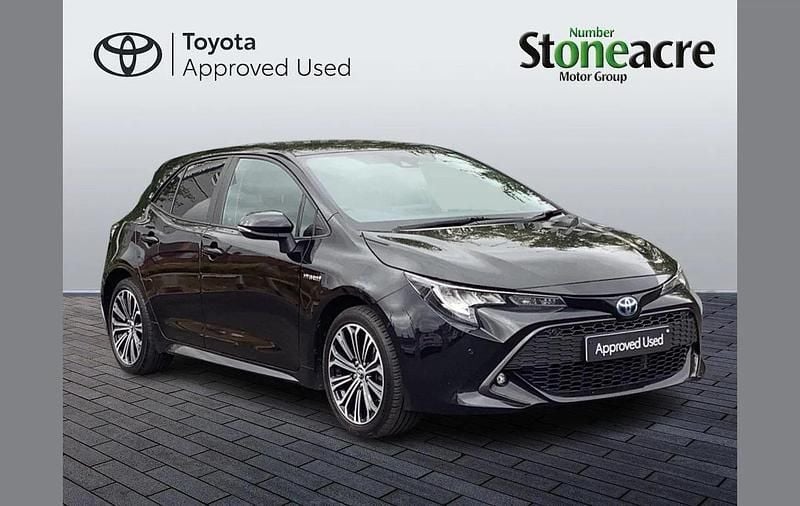 Used Toyota Corolla Design 122 HP (89 kW) 2019 Black Hatchback
