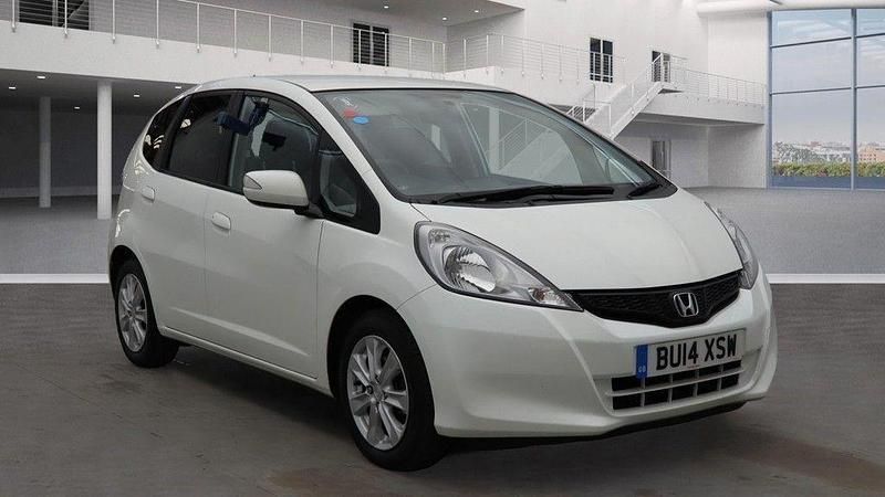 White Used 2014 Honda Jazz ES Hatchback | £6,450 (Fair price) - Image 1/3