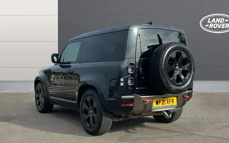 Begagnad Land Rover Defender 300 HK (220 kW) 2024 SUV
