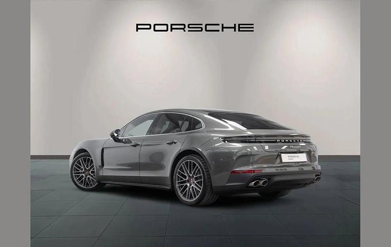 Used Porsche Panamera 353 HP (259 kW) 2025 Green Hatchback