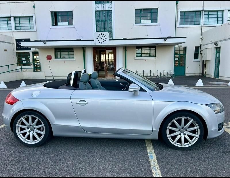 Used Audi TT Roadster Comfort 200 HP (147 kW) 2009 Silver Cabriolet