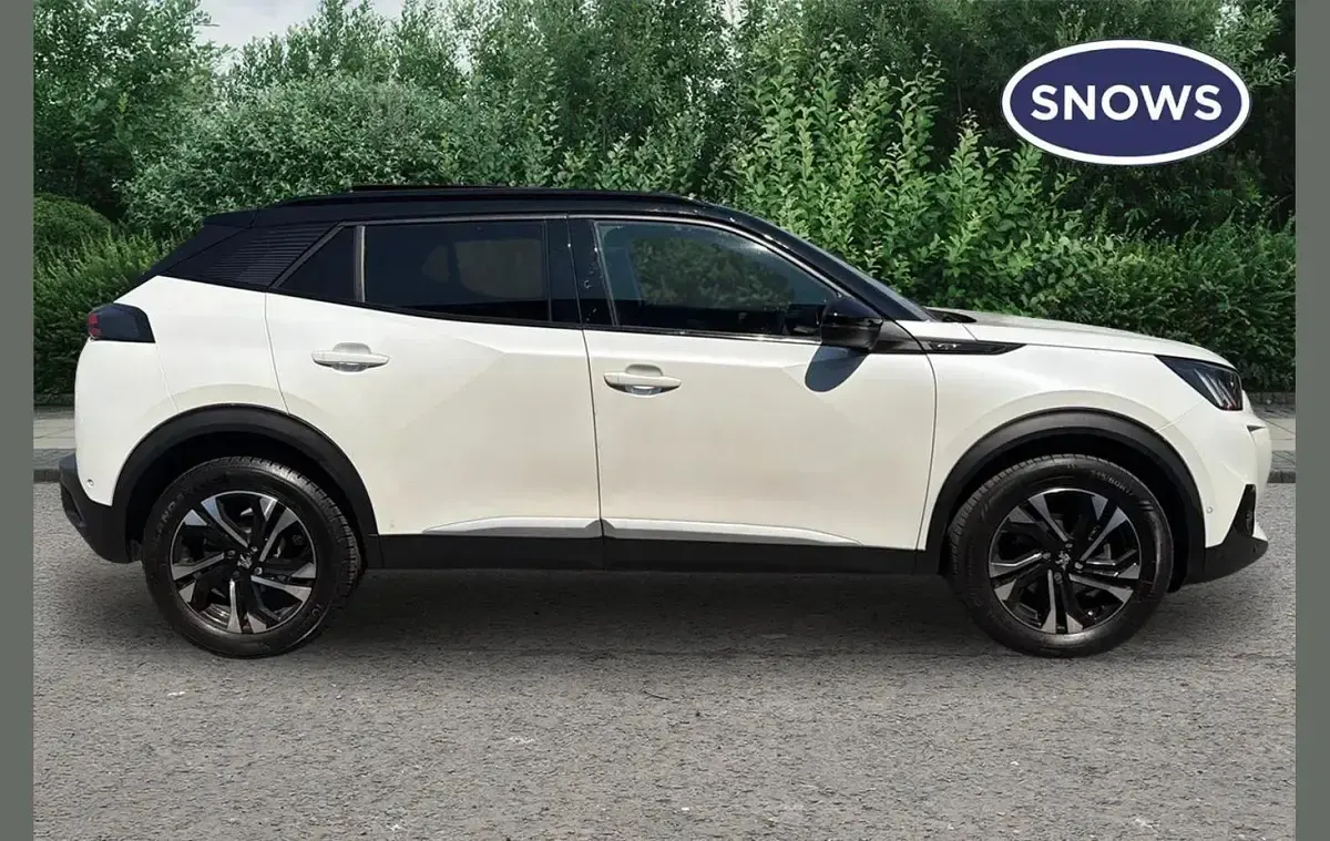 Used Peugeot 2008 GT 131 HP (96 kW) 2022 White SUV
