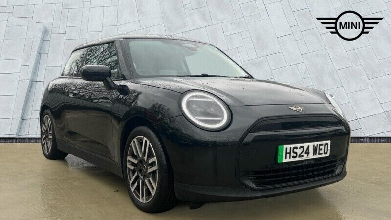 Black Used 2024 Mini Cooper Hatch Hatchback | £22,499 (Expensive) - Image 1/4