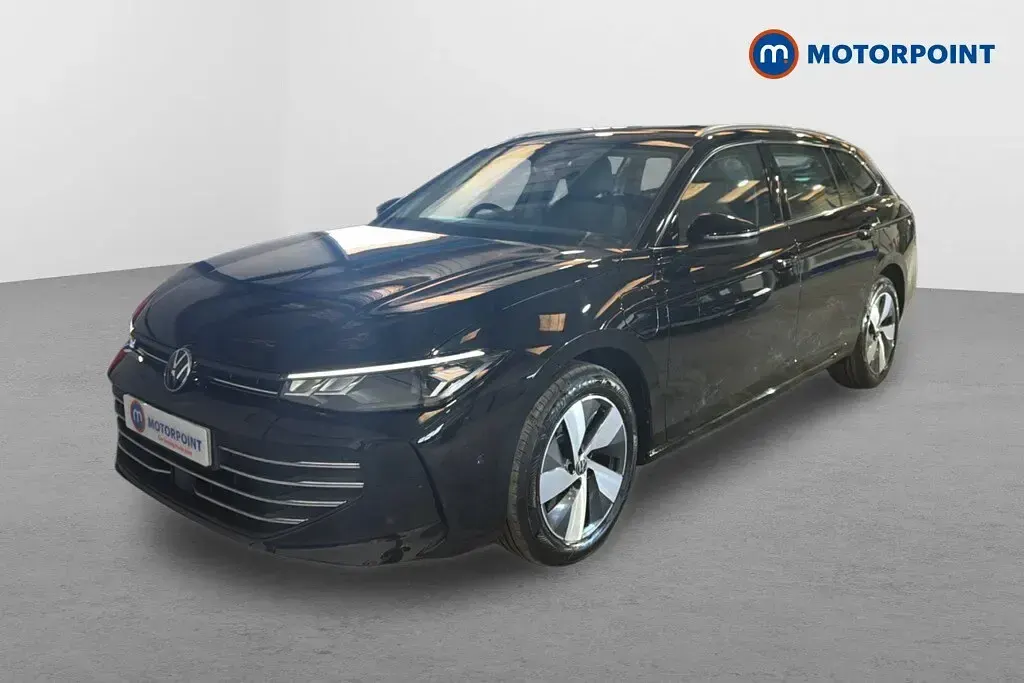 Used VW Passat Life 204 HP (150 kW) 2025 Black Estate