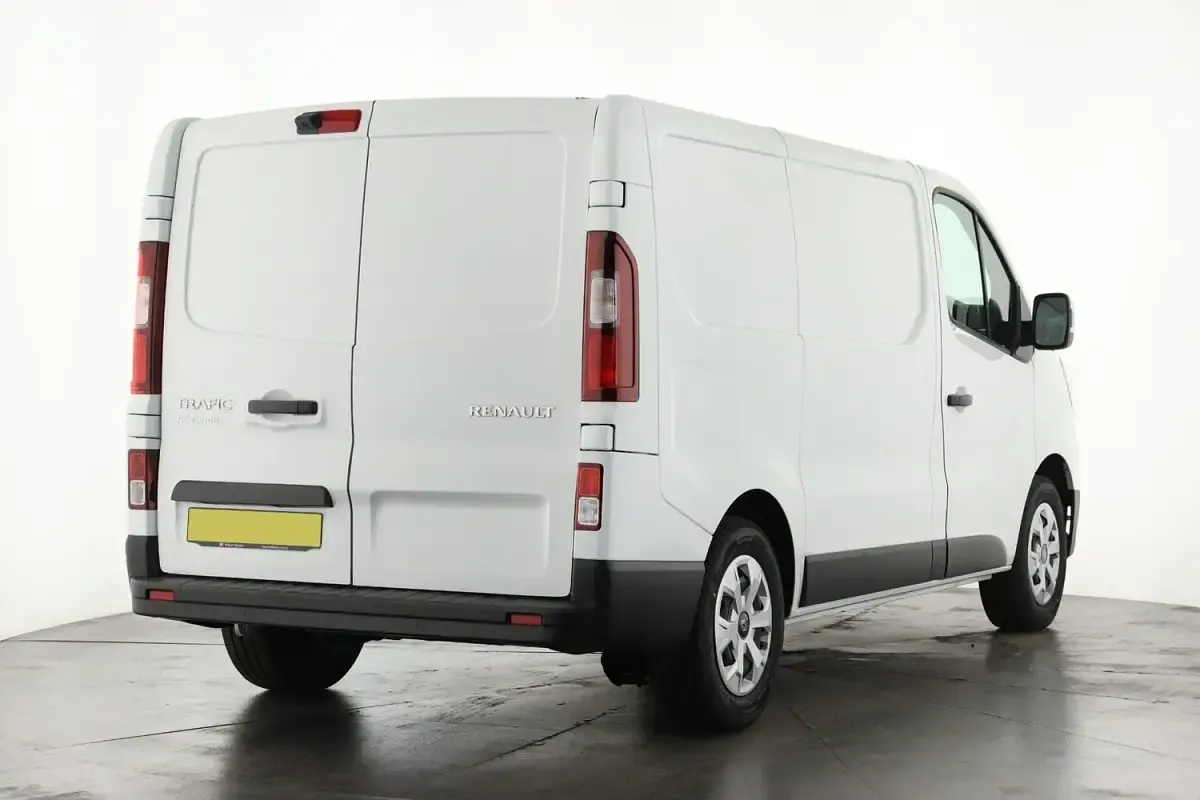 New Renault Trafic 2026 White MPV
