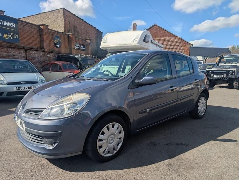 Used Renault Clio II Expression 2007 Blue Hatchback