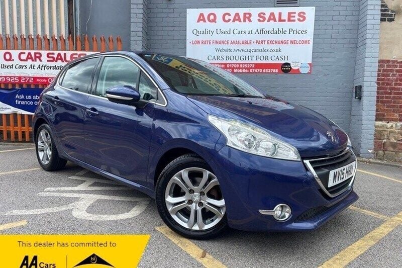 Blue Used 2015 Peugeot 208 Allure Hatchback | £2,990 (Good price) - Image 1/1