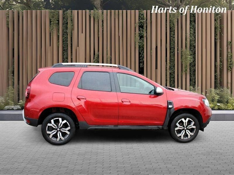 Used Dacia Duster Prestige 91 HP (66 kW) 2022 Red SUV