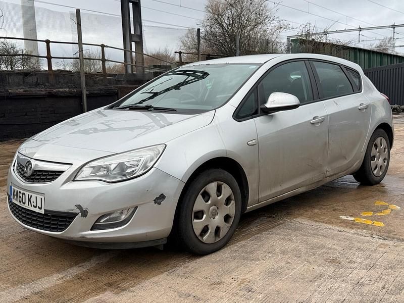 Used Vauxhall Astra 2011 Silver Hatchback