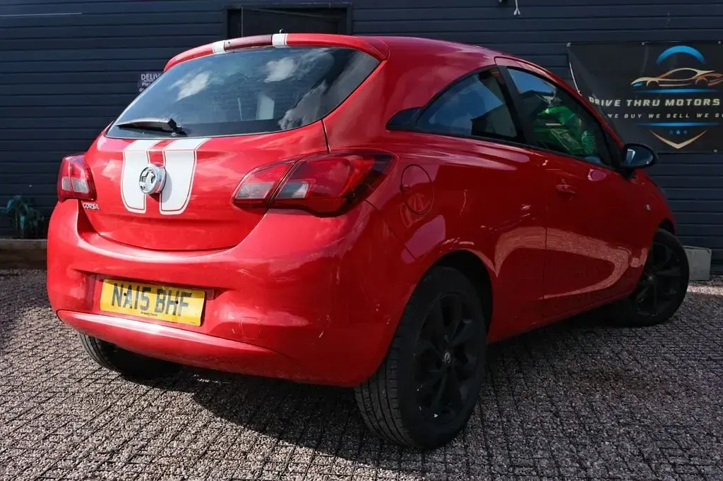 Used Vauxhall Corsa 70 HP (51 kW) 2015 Red Hatchback