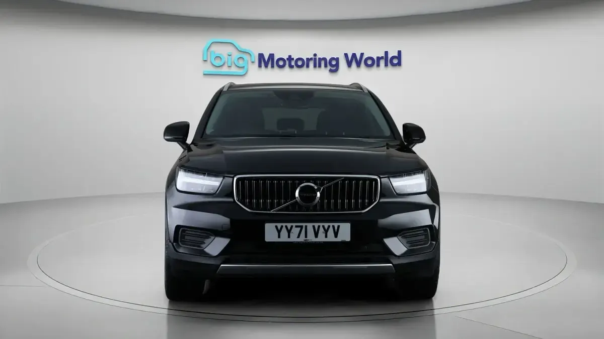 Used Volvo XC40 Core 211 HP (155 kW) 2021 Black SUV