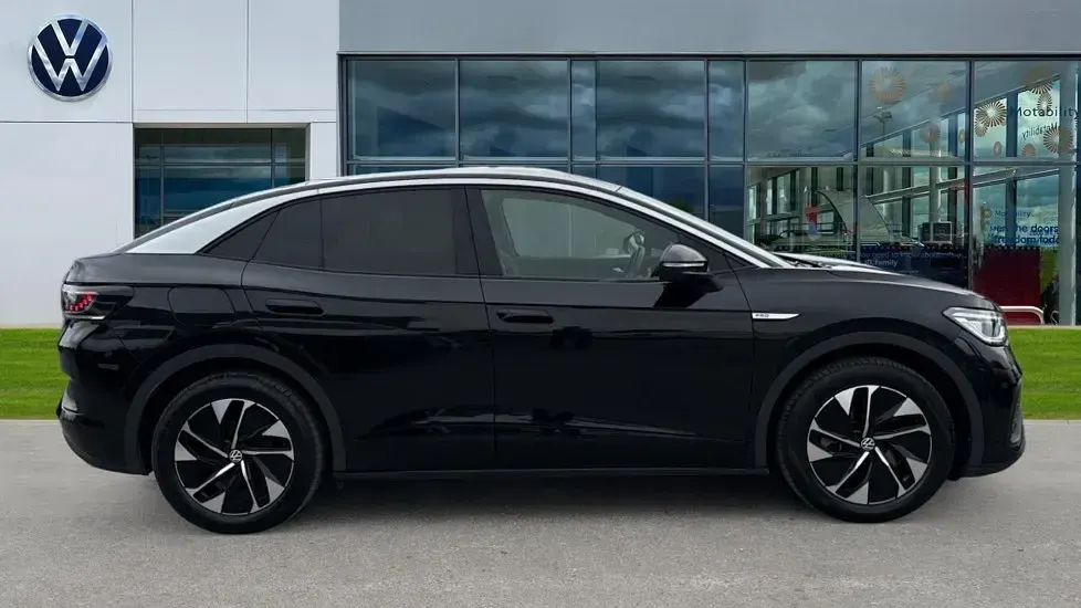 Used VW ID.5 Pro 127 kW (174 HP) 2023 Grenadilla black metallic SUV