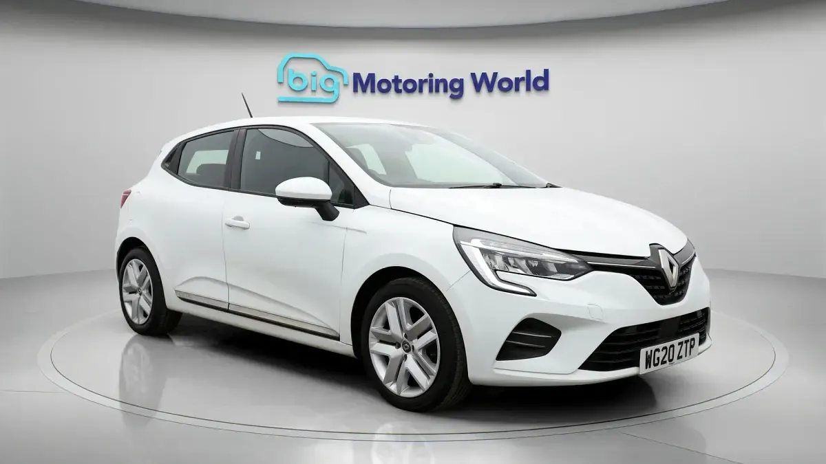 Używany Renault Clio V Play 101 KM (74 kW) 2020 Hatchback