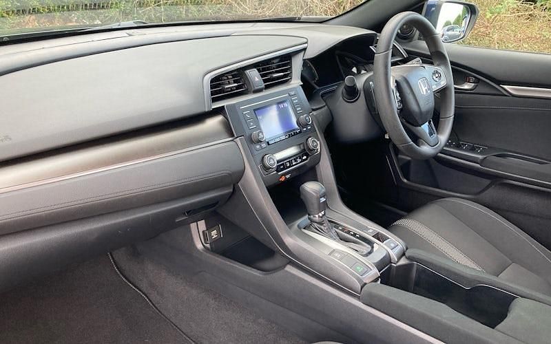 Used Honda Civic SE 126 HP (92 kW) 2022 Hatchback