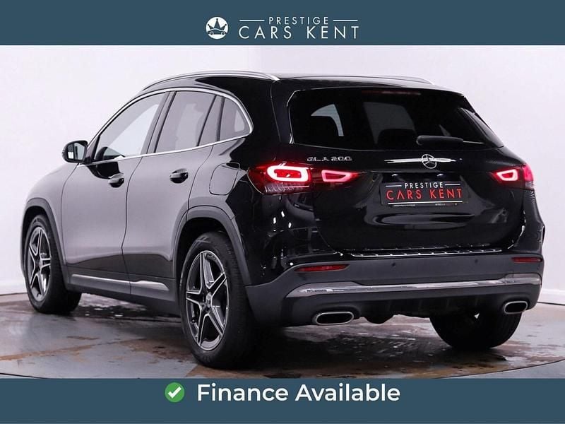 Used Mercedes GLA200 Executive 163 HP (119 kW) 2020 Black SUV