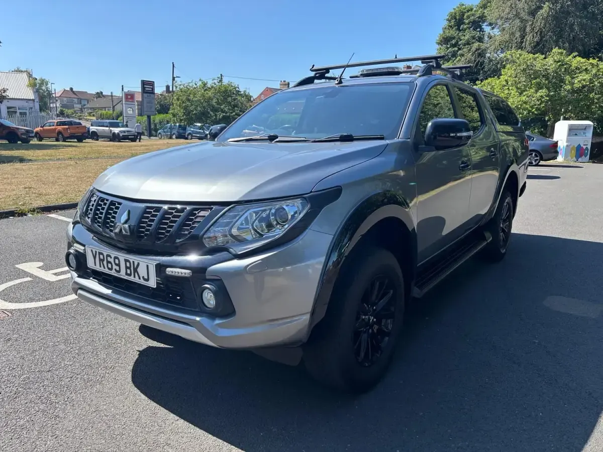 Used Mitsubishi L200 181 HP (133 kW) 2019 Grey Pickup
