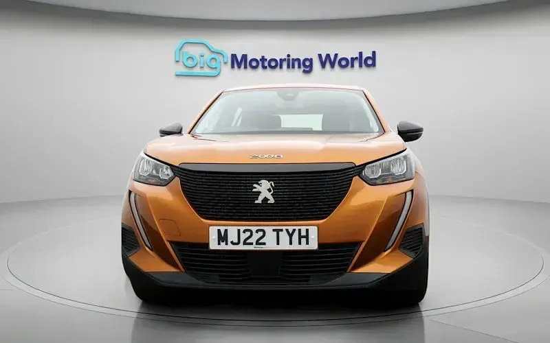 Used Peugeot 2008 Active Premium 101 HP (74 kW) 2022 Orange SUV