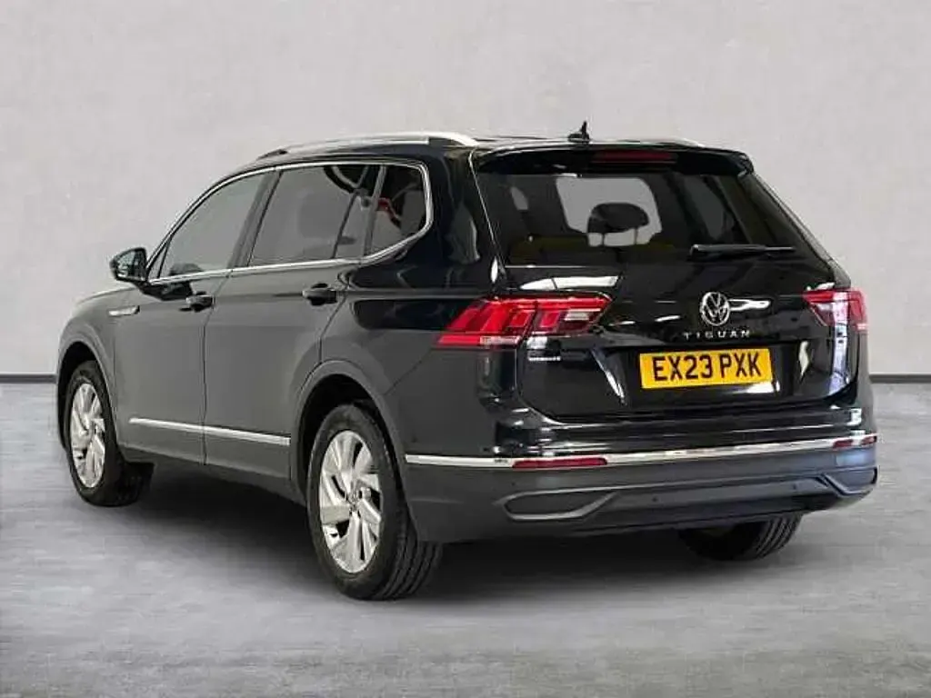Usado VW Tiguan Allspace Life 150 HP (110 kW) 2023 Preto SUV