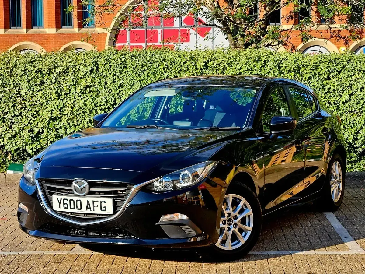 Used Mazda 3 120 HP (88 kW) 2014 Black Hatchback