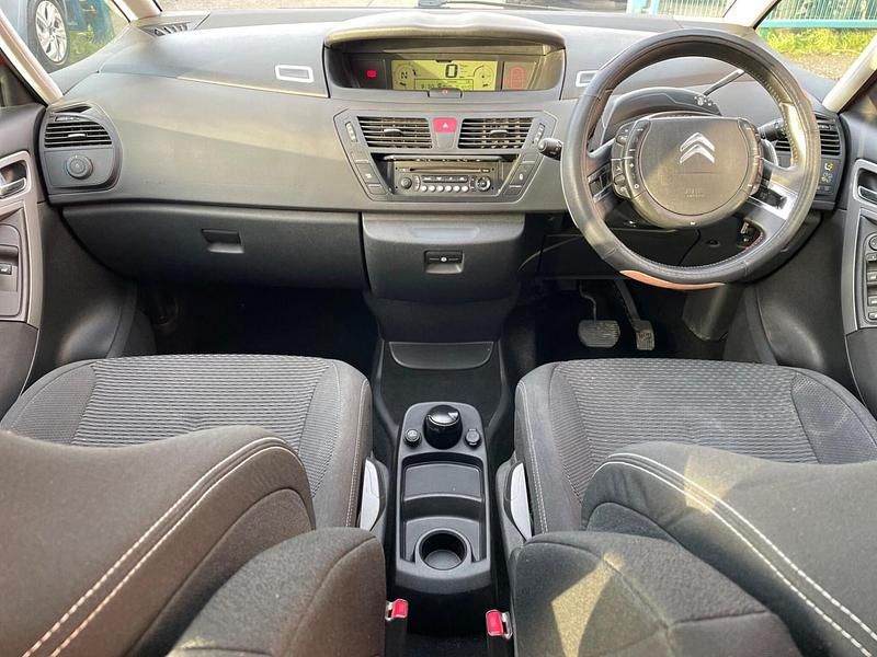 Used Citroën C4 Picasso VTR Sport 2011 Red MPV