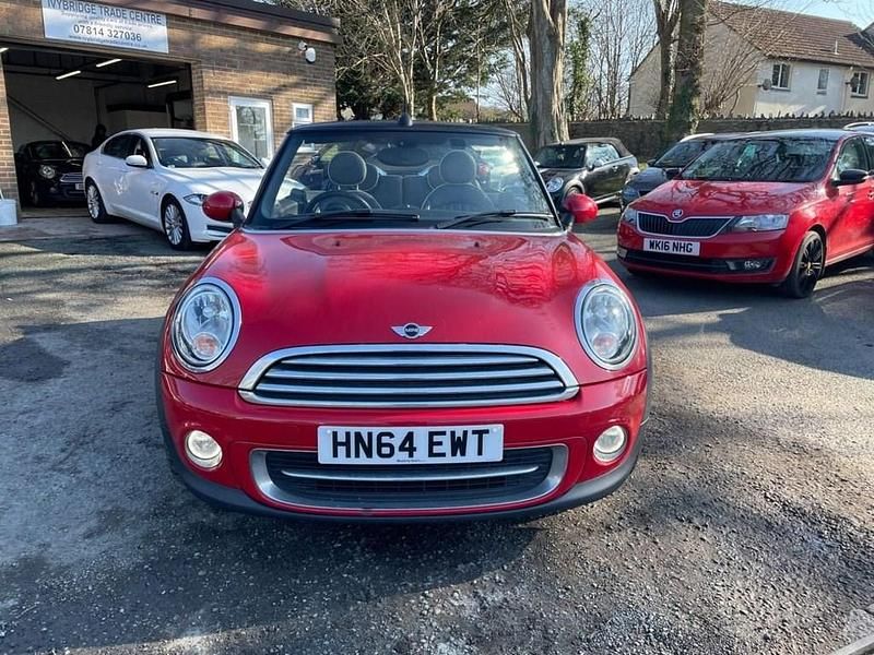 Usado Mini Cooper Cabriolet 122 HP (89 kW) 2014 Vermelho Cabrios