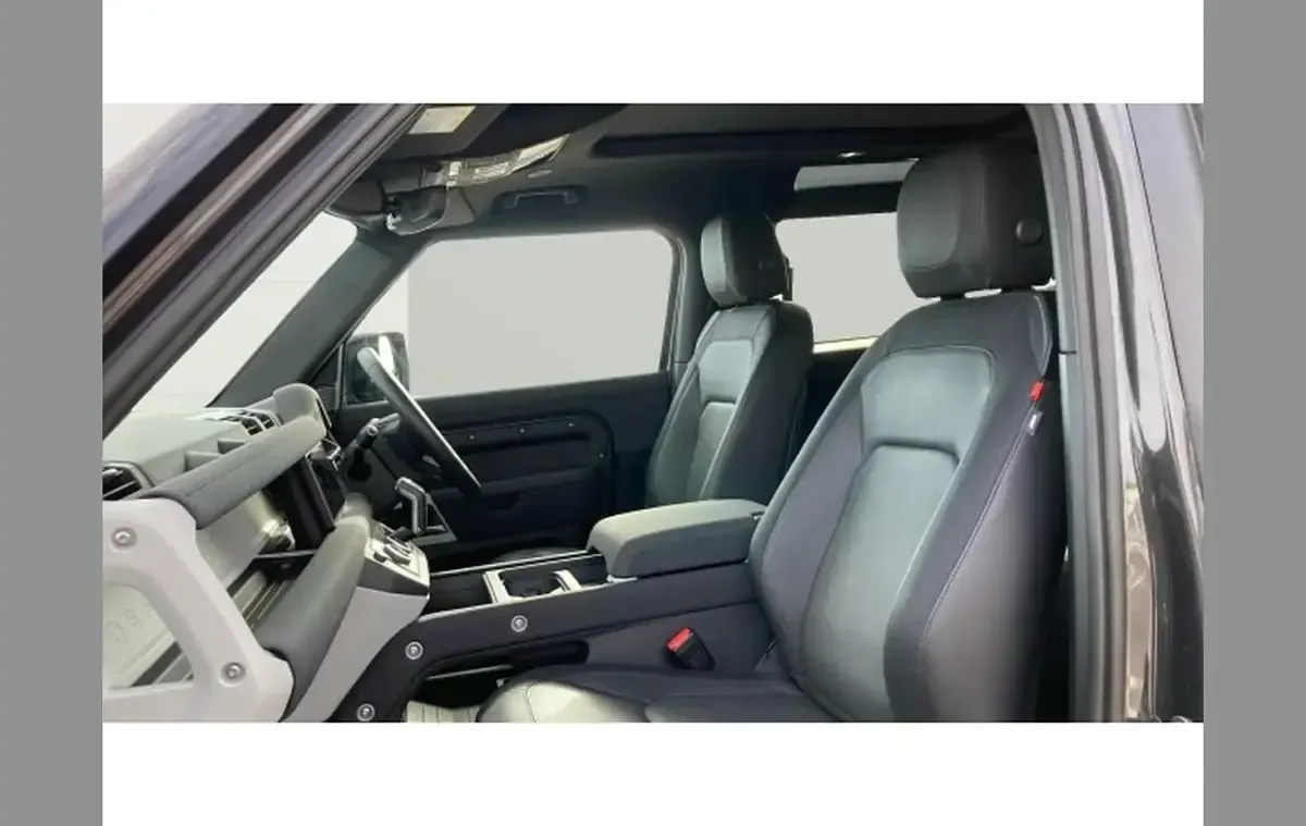 Used Land Rover Defender SE Dynamic 249 HP (183 kW) 2023 Grey SUV