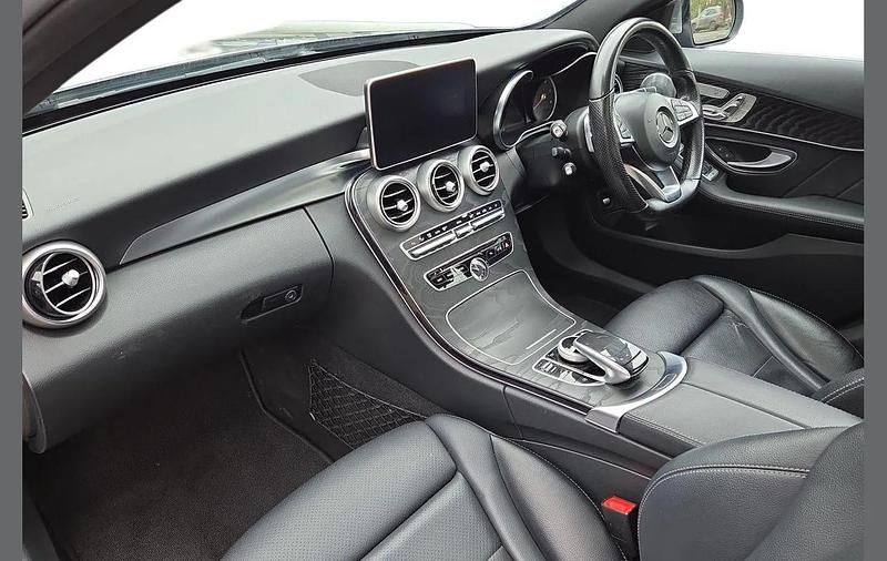 Used Mercedes C250 AMG Line Premium Plus 200 HP (147 kW) 2018 Grey Sedan