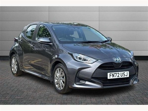 Used 2022 Toyota Yaris Hatchback | £14,971 (Good price) - Image 1/4