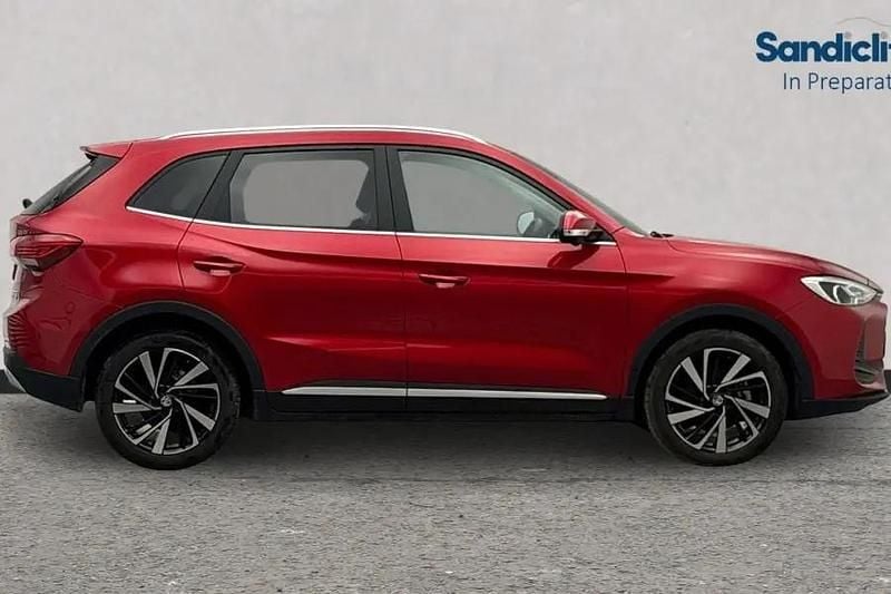 Used MG ZS Trophy 196 HP (144 kW) 2024 Tri coat  dynamic red SUV