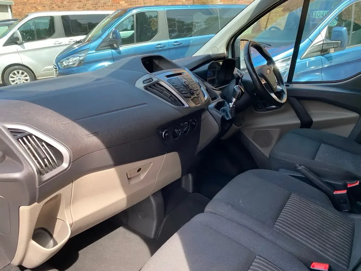 Used Ford Tourneo 2017 White MPV