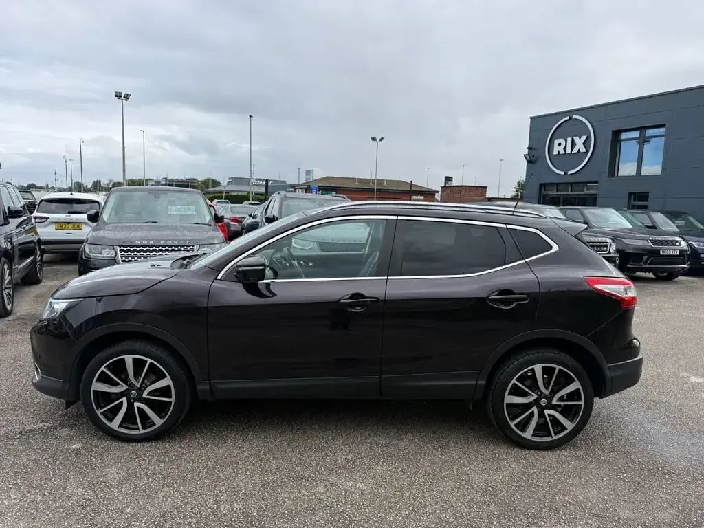Used Nissan Qashqai S 110 HP (80 kW) 2014 Black SUV