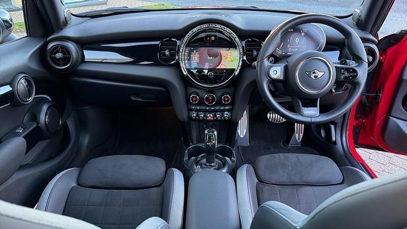 Used Mini Cooper S Hatch 176 HP (129 kW) 2023 Red Hatchback