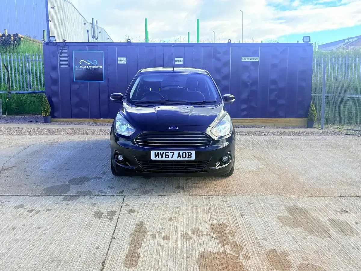 Used Ford Ka Plus Zetec 70 HP (51 kW) 2017 Black Hatchback