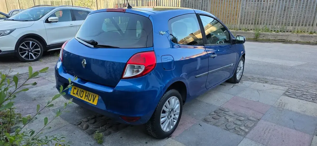 Used Renault Clio 2010 Blue Hatchback