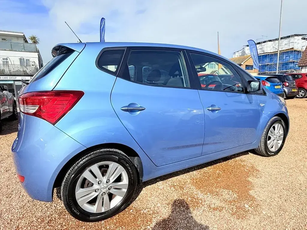 Used Hyundai ix20 Active 125 HP (91 kW) 2013 Blue Hatchback