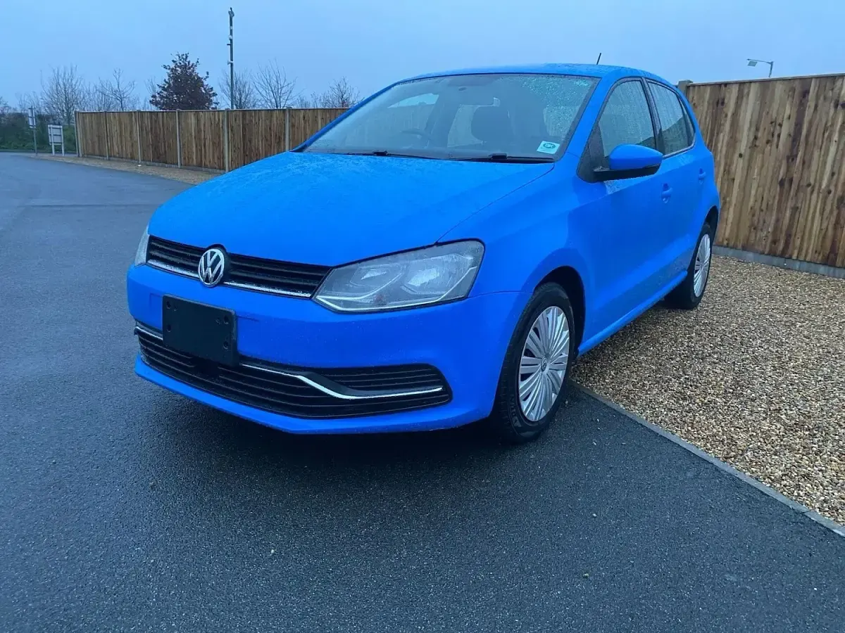 Used VW Polo SE 90 HP (66 kW) 2015 Blue Hatchback