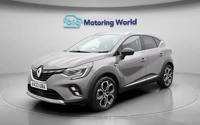 Usado Renault Captur Techno 143 HP (105 kW) 2023 Cinzento SUV