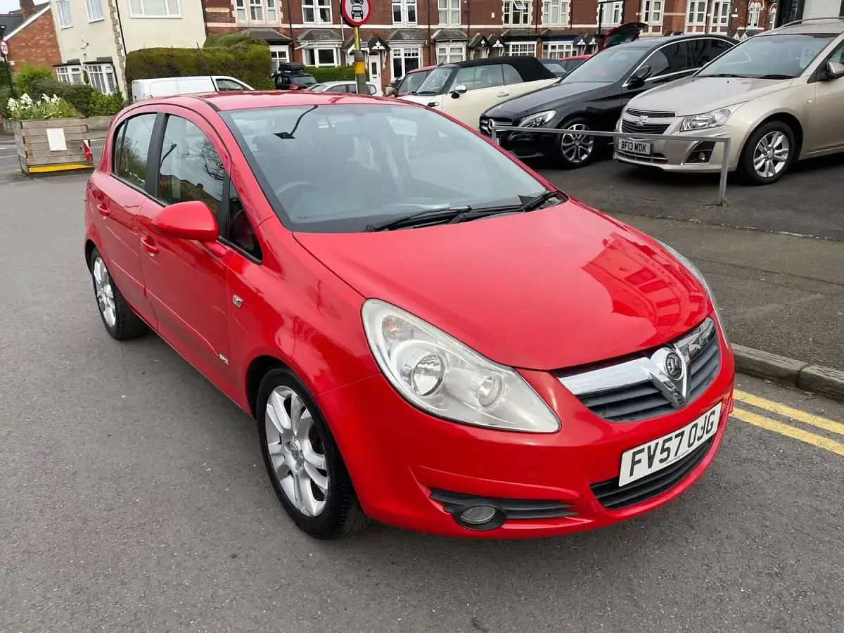 Used Vauxhall Corsa 90 HP (66 kW) 2007 Red Hatchback