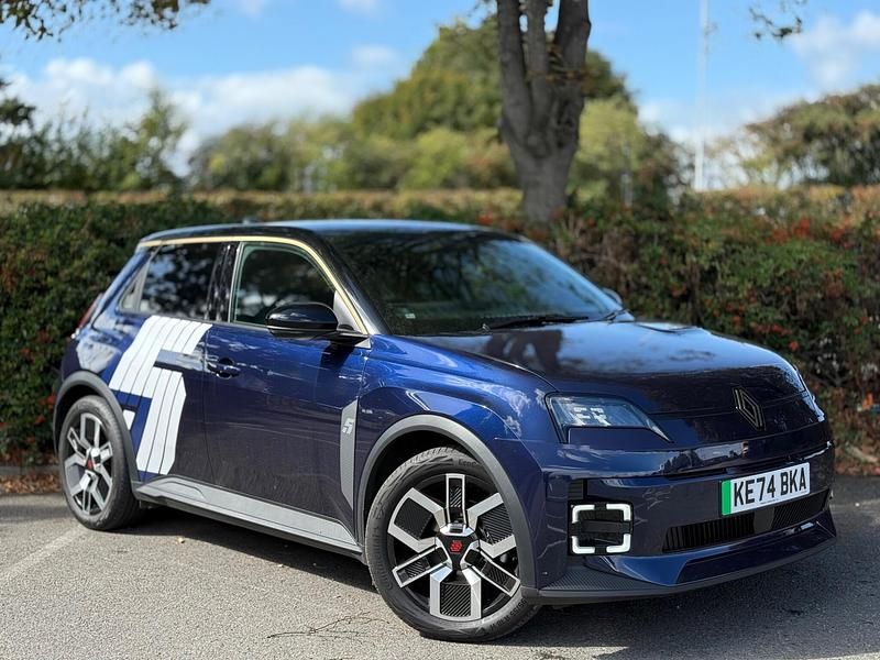 New 2025 Renault R5 Komfort Hatchback | £24,490 (Good price) - Image 1/1