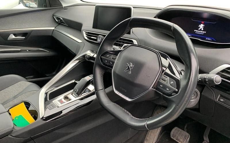 Used Peugeot 3008 Allure 177 HP (130 kW) 2019 White SUV