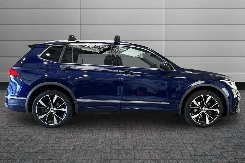 Used VW Tiguan Allspace R-line 150 HP (110 kW) 2023 Blue SUV