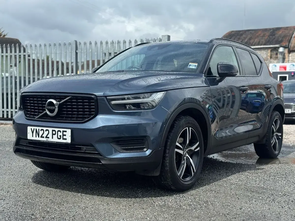 Used Volvo XC40 R-Design 2022 Blue SUV