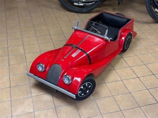 Red Used 1980 Morgan Plus 8 Cabriolet | £1,495 - Image 1/1