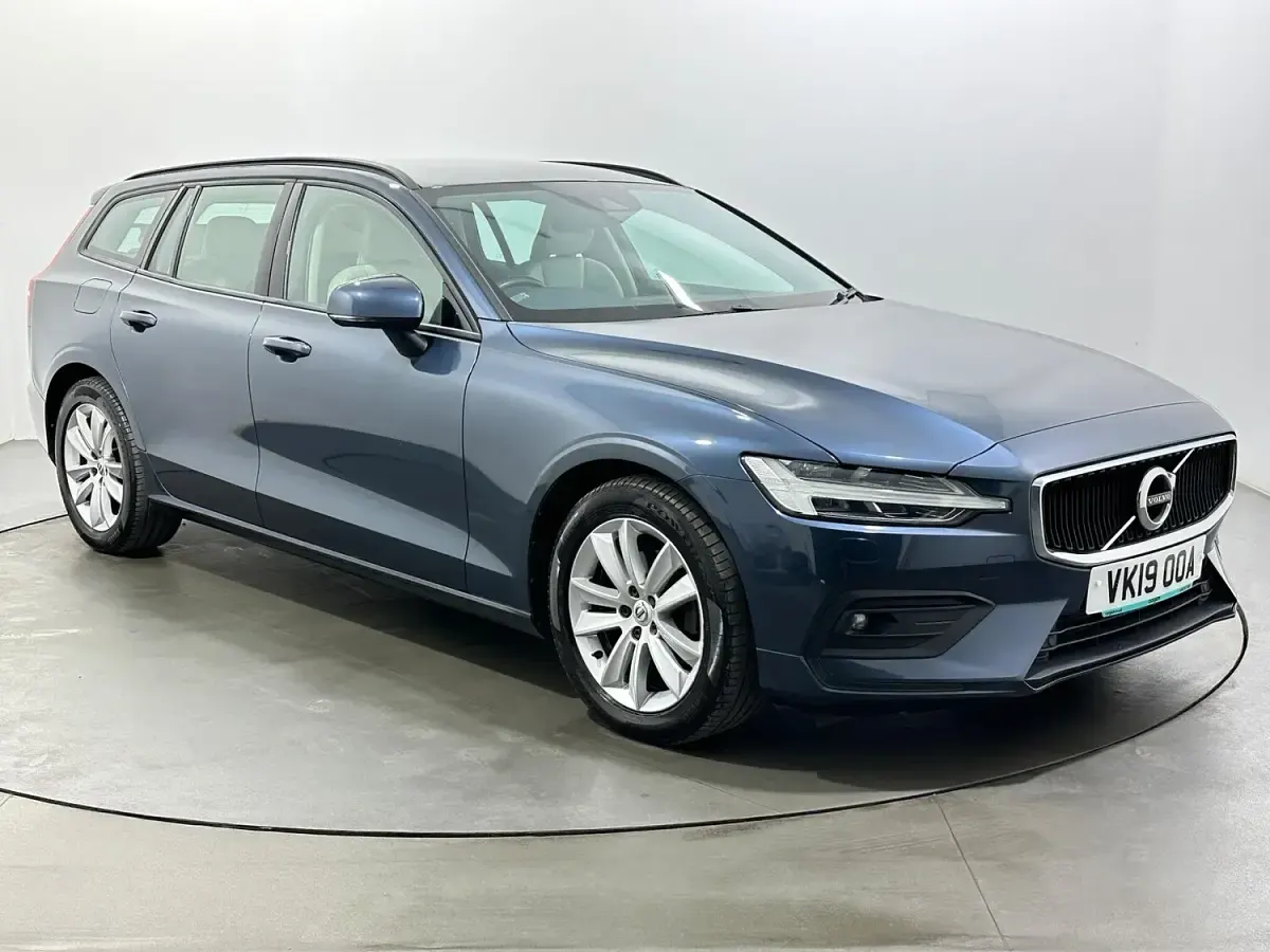 Used Volvo V60 Momentum 150 HP (110 kW) 2019 Estate