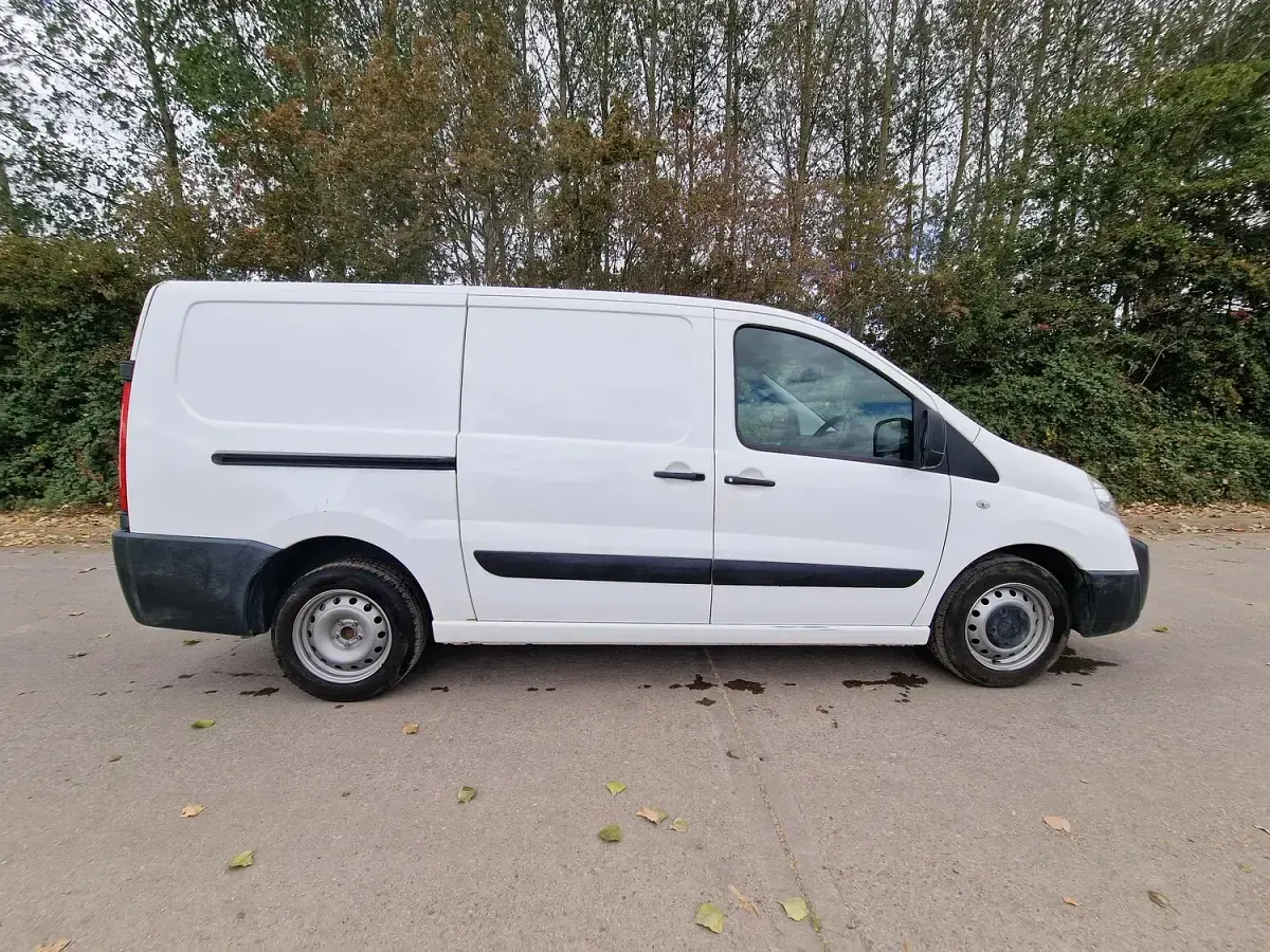 Used Citroën Dispatch 89 HP (65 kW) 2014 White MPV