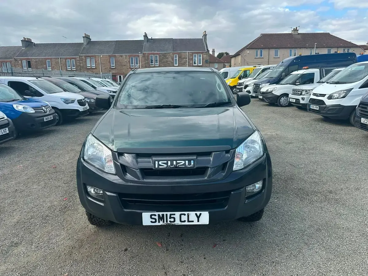 Used Isuzu D-Max 2015 Green Pickup