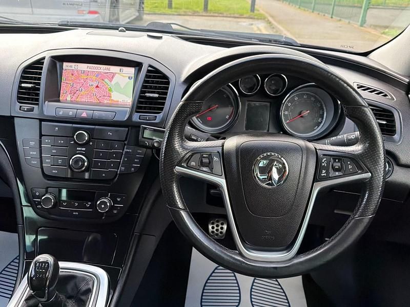 Second-hand Vauxhall Insignia SRi 160 CP (117 kW) 2012 Maro Break