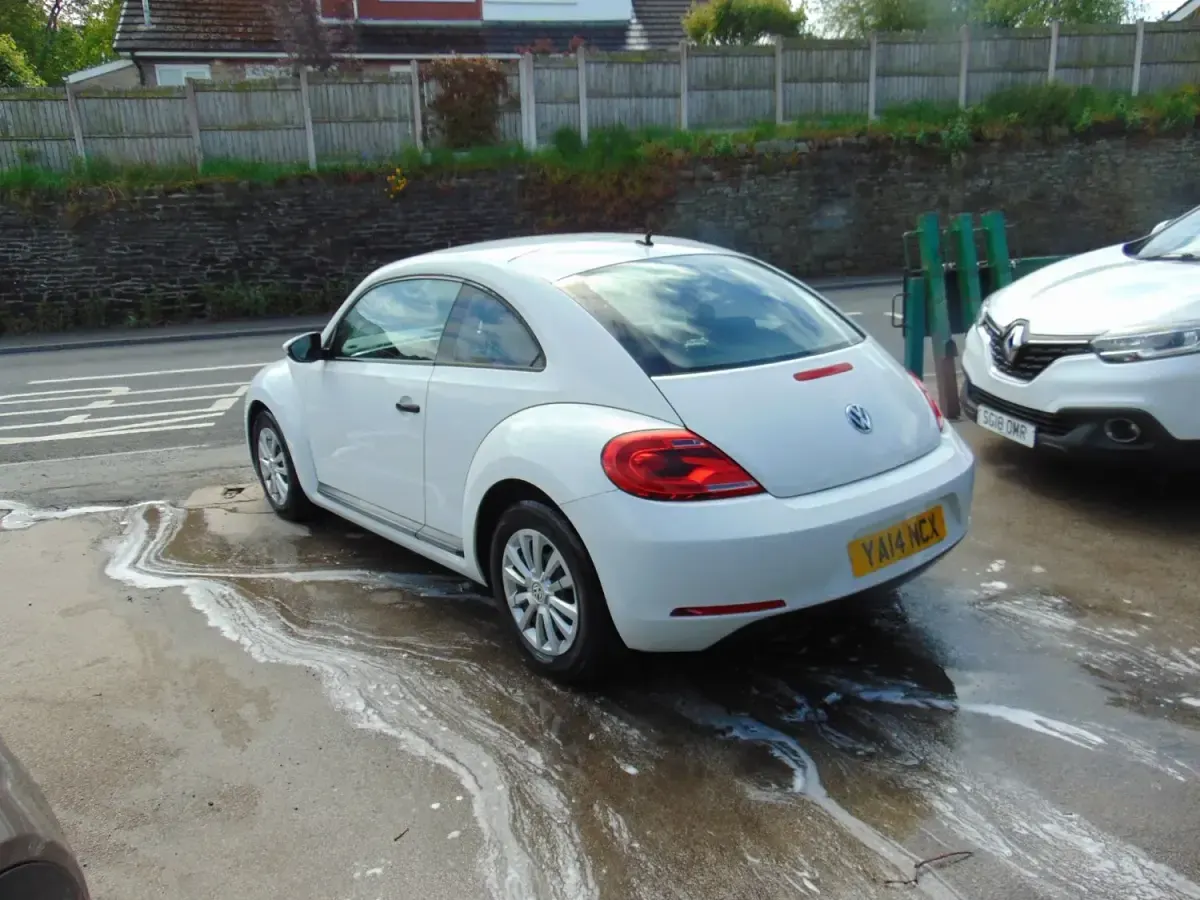 Usado VW Beetle 105 CV (77 kW) 2014 Blanco Utilitario